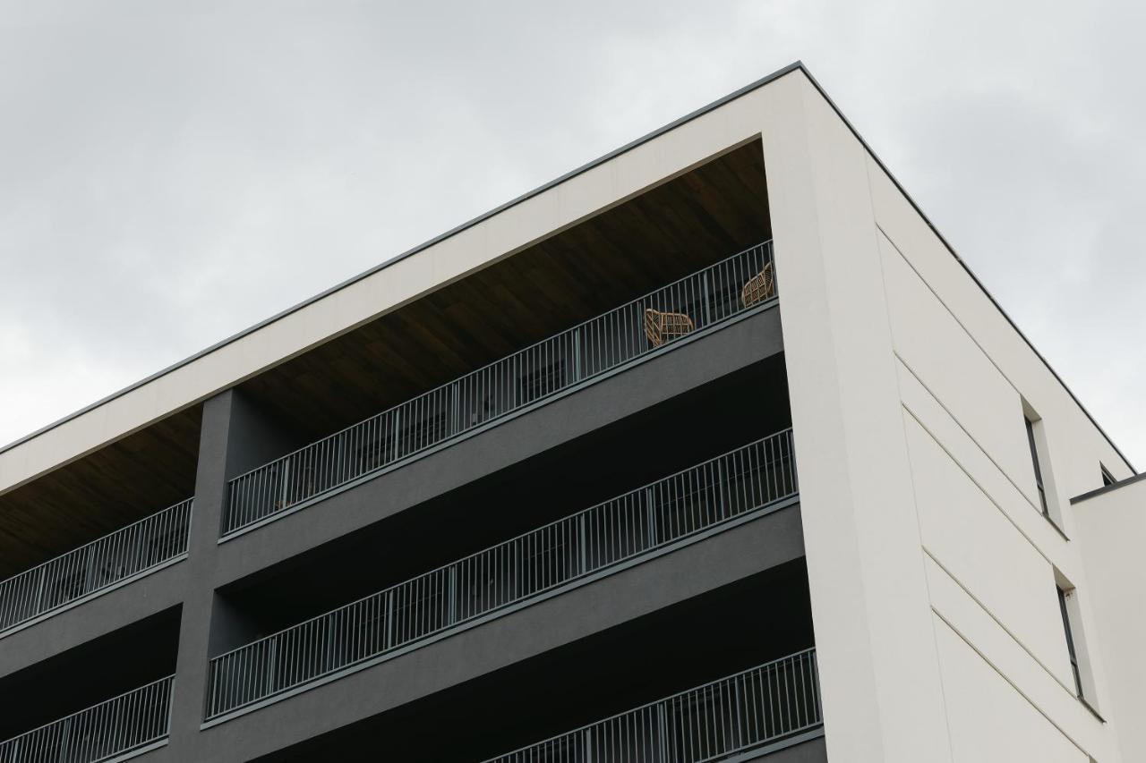 The Forest - Luxe Central Apt With Free Secured Parking Brassó Kültér fotó