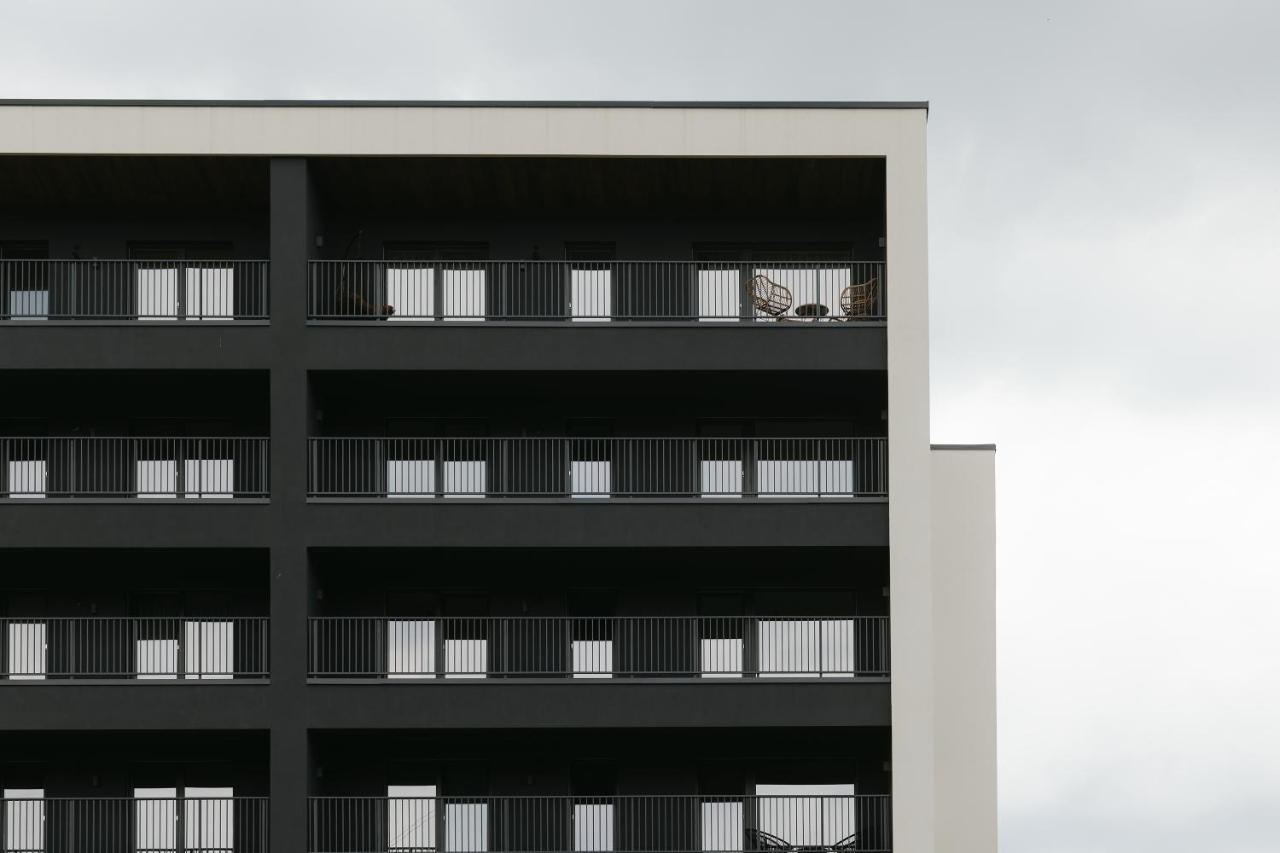 The Forest - Luxe Central Apt With Free Secured Parking Brassó Kültér fotó